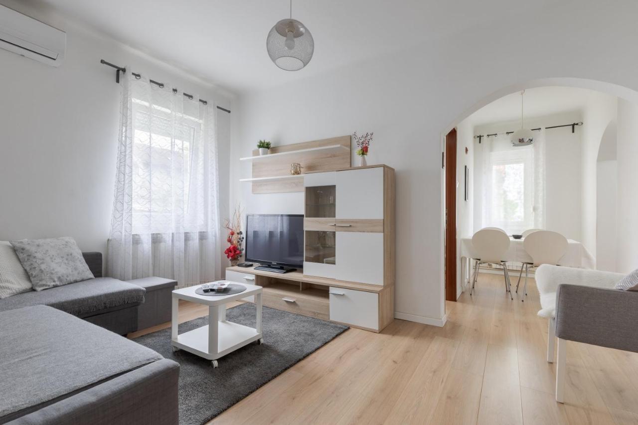 Lisinski Apartment With Private Parking Zágráb Kültér fotó